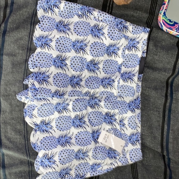 Crown and Ivy shorts - Picture 3 of 5